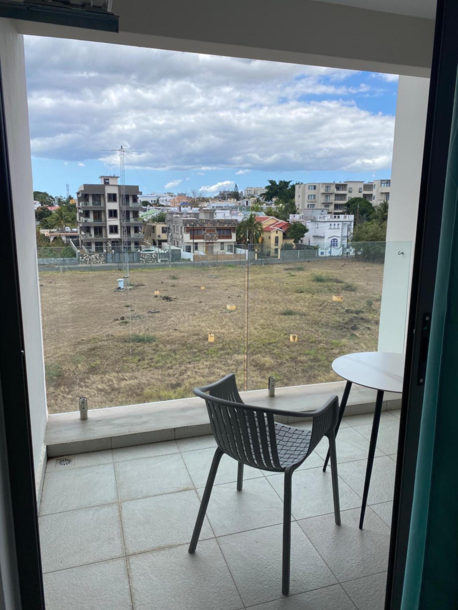 Sandstone Apartment A Walk To The Beach Flic-en-Flacq Exterior foto